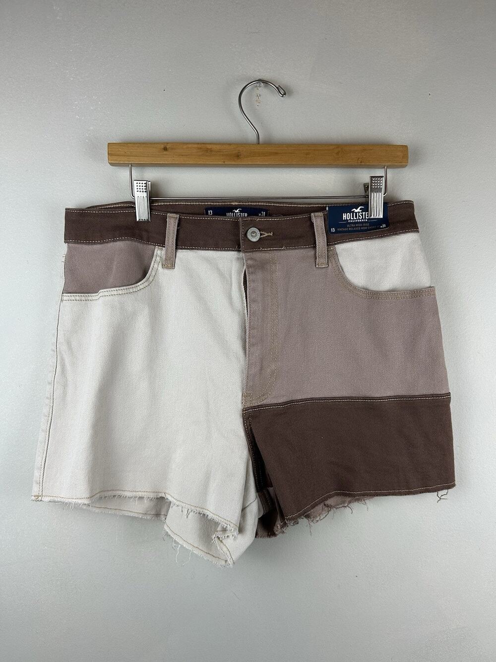 Hollister Ultra High-Rise Mom Shorts Denim Size 13 Waist 31 Brown Patchwork New